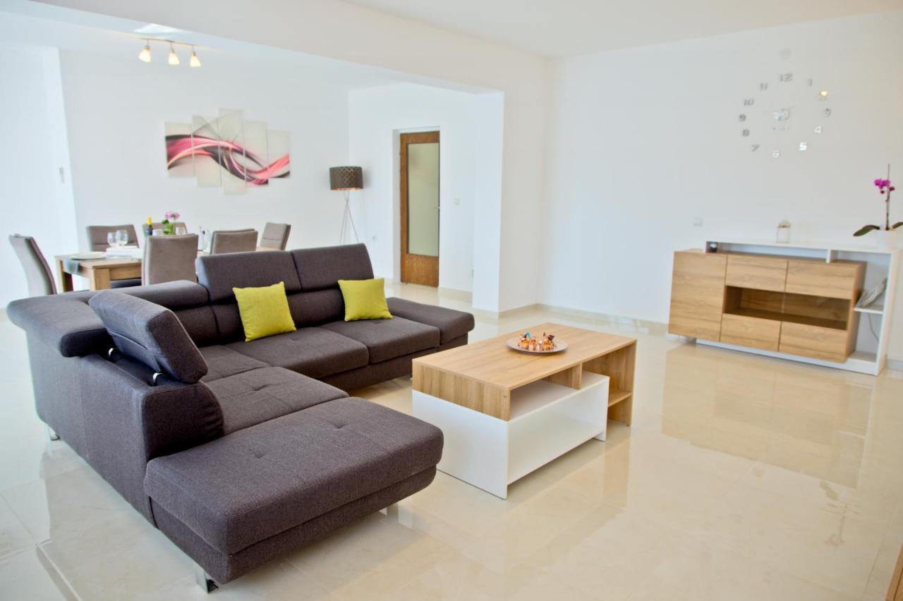 Apartment Karolina - Green Oasis PUY Exterior foto