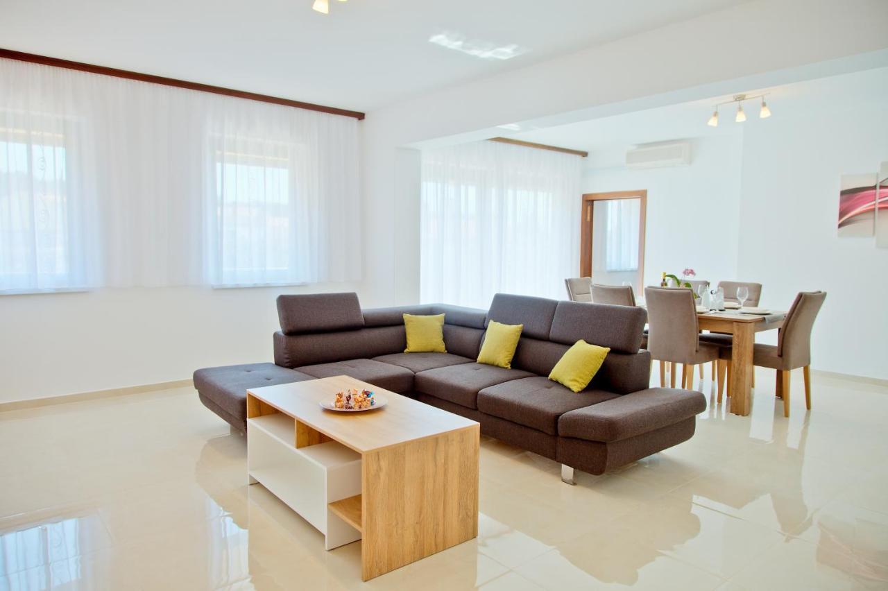 Apartment Karolina - Green Oasis PUY Exterior foto