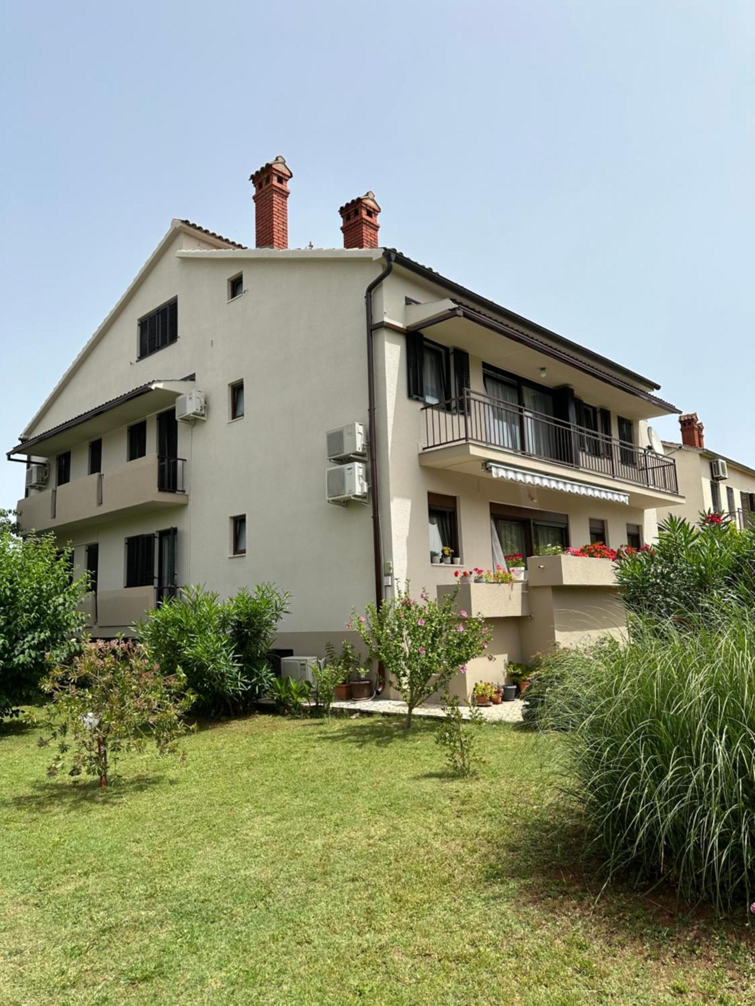 Apartment Karolina - Green Oasis PUY Exterior foto